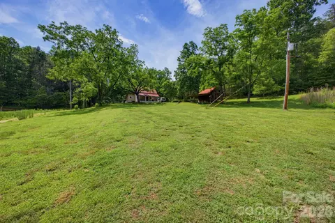 1239 W Mcguinn Rd, Mill Spring, NC 28756