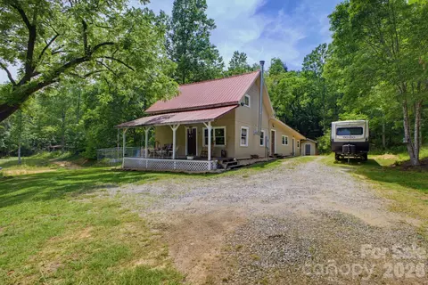 1239 W Mcguinn Rd, Mill Spring, NC 28756