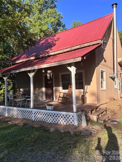 1239 W Mcguinn Rd, Mill Spring, NC 28756