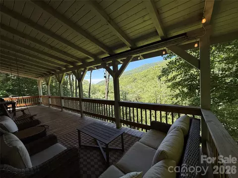 311 Copper Spur Dr, Maggie Valley, NC 28751