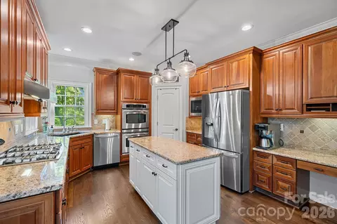 Kitchen - 7809 Oak Haven Ln, Stanley, NC 28164 photo 3 of 4