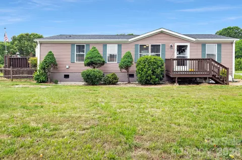 Exterior - 1677 Jennings Rd, Olin, NC 28660 photo 2 of 4