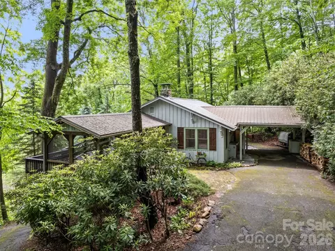 104 The High Rd, Waynesville, NC 28786