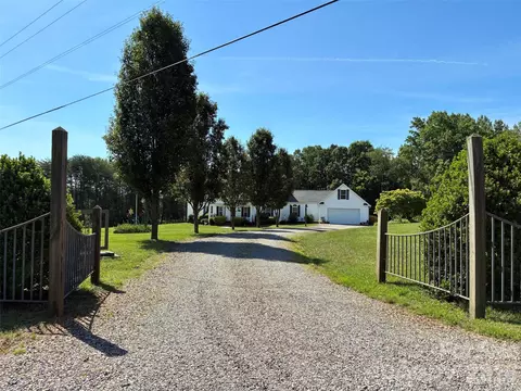 339 Johnson Farm Rd, Hiddenite, NC 28636