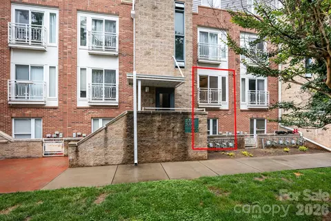 3921 Picasso Ct, Charlotte, NC 28205