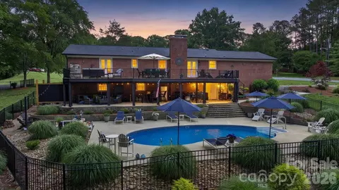 301 Pinecroft Ln, Spencer, NC 28159