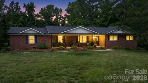 301 Pinecroft Ln, Spencer, NC 28159
