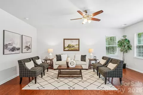 128 Van Gogh Trl, Mount Holly, NC 28120