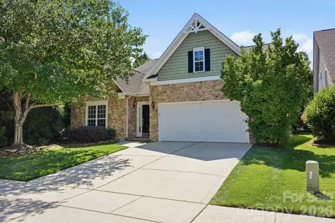 4405 Squirrel Trail Ln, Charlotte, NC 28269