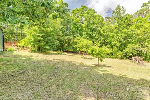 Exterior - 136 Graveyard Rd, Fairview, NC 28730 photo 4 of 9