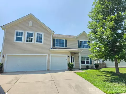 1821 Swan Dr, Charlotte, NC 28216