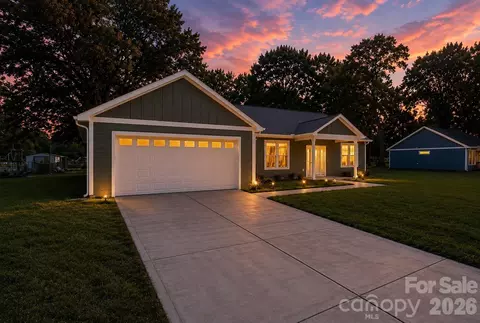 Dogwood Lane, Statesville, NC 28625