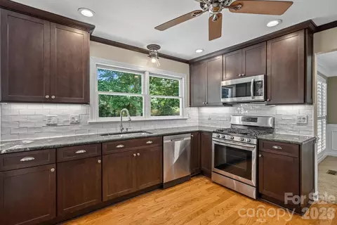 Kitchen - 9037 Willow Trace Ct, Huntersville, NC 28078 photo 2 of 3