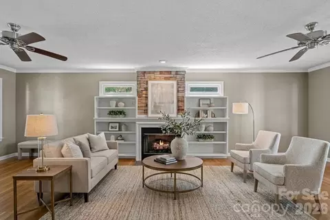 Living - 9037 Willow Trace Ct, Huntersville, NC 28078 photo 9 of 12