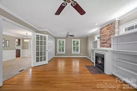 Living - 9037 Willow Trace Ct, Huntersville, NC 28078 photo 6 of 12