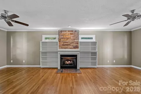 Living - 9037 Willow Trace Ct, Huntersville, NC 28078 photo 8 of 12