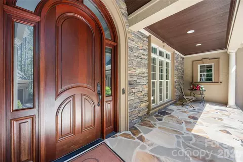 6830 Goose Point Dr, Denver, NC 28037