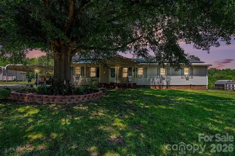 129 Laura Rd, Mooresville, NC 28117