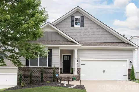 45 Dreambird Dr, Leicester, NC 28748