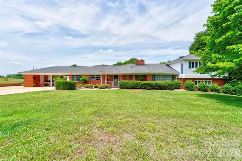 823 Botts Rd, Shelby, NC 28150