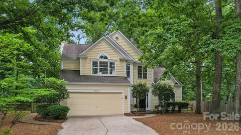 7004 Ridge Peak Ct, Charlotte, NC 28269