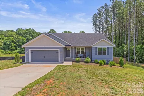 2412 Mintew Cir, Lincolnton, NC 28092