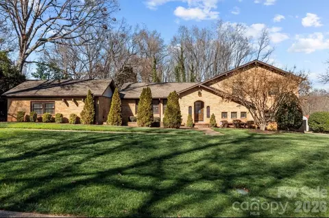 6621 Fair Lawn Rd, Charlotte, NC 28215