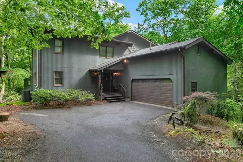 118 Little Bear Ln, Pisgah Forest, NC 28768