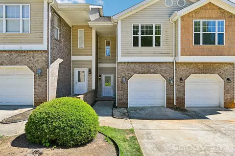 109 Sherman Oaks Ln, Mooresville, NC 28115