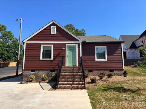 102 Lincoln St, Belmont, NC 28012