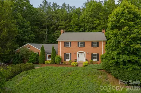 425 Sondley Woods Pl, Asheville, NC 28805