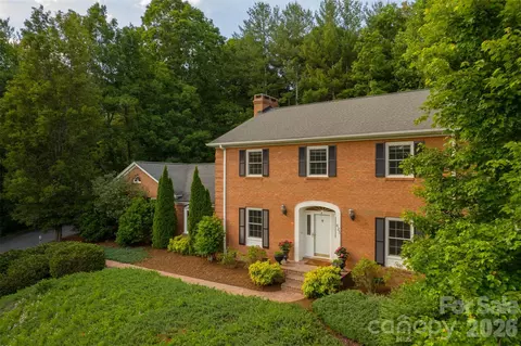 425 Sondley Woods Pl, Asheville, NC 28805