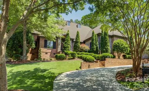 16946 Ashton Oaks Dr, Charlotte, NC 28278