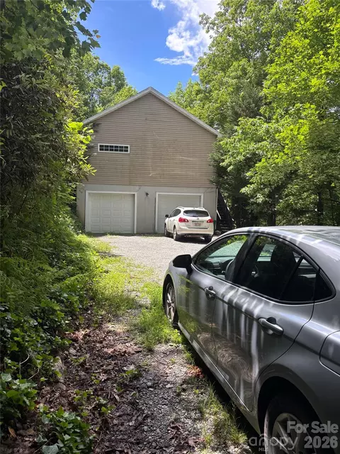319 Glenn Bridge Rd, Arden, NC 28704