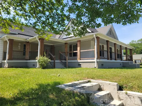409 N 12th St, Bessemer City, NC 28016