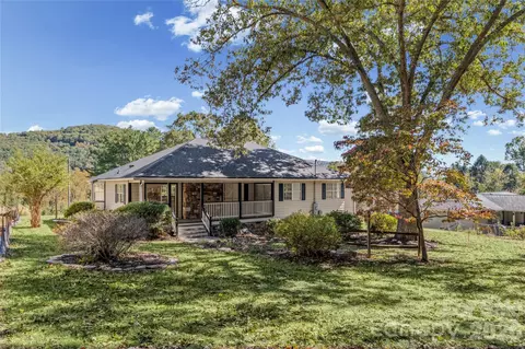 540 Old Haw Creek Rd, Asheville, NC 28805