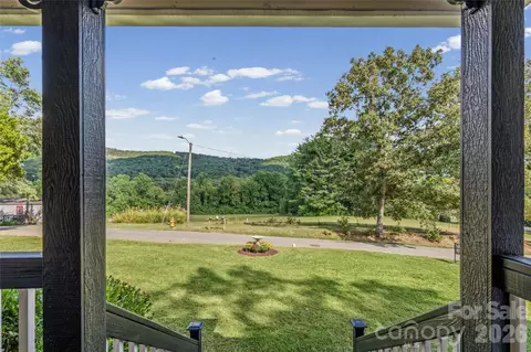 540 Old Haw Creek Rd, Asheville, NC 28805