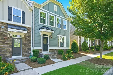 12701 Glowing Peak Rd, Huntersville, NC 28078