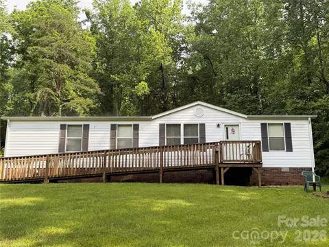 5493 Harris Farm Rd, Hickory, NC 28602