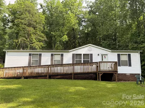 5493 Harris Farm Rd, Hickory, NC 28602