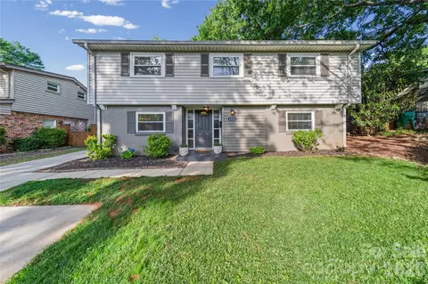 4220 Firwood Ln, Charlotte, NC 28209