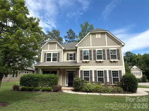6013 Hyde Park Dr, Indian Trail, NC 28079