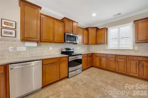 Kitchen - 14004 Helen Benson Blvd, Davidson, NC 28036 photo 2 of 3