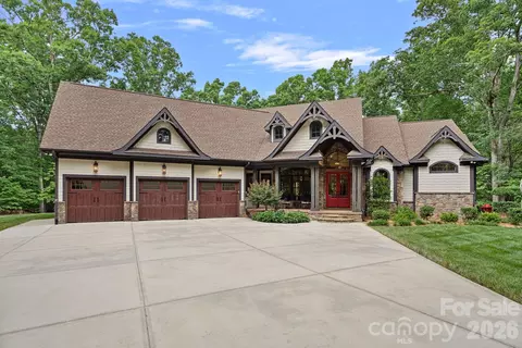 6808 Live Oaks Ln, Waxhaw, NC 28173