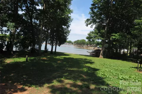 2844 Morris Ln, Denver, NC 28037