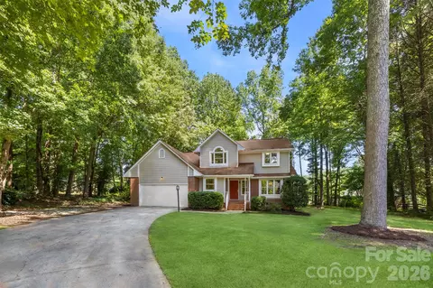 932 Alexandria Ct, Gastonia, NC 28056