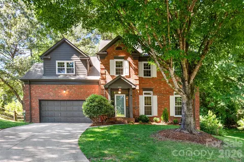 2908 Seton Dr, Matthews, NC 28105
