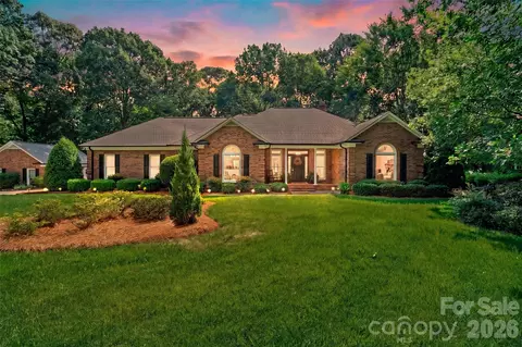 3406 Peninsula Ct, Monroe, NC 28110
