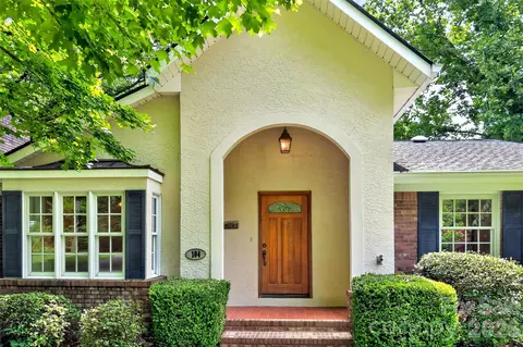 104 Valley Vista Dr, Black Mountain, NC 28711
