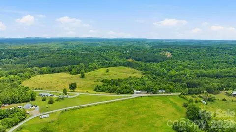536 Pea Ridge Rd, Mill Spring, NC 28756
